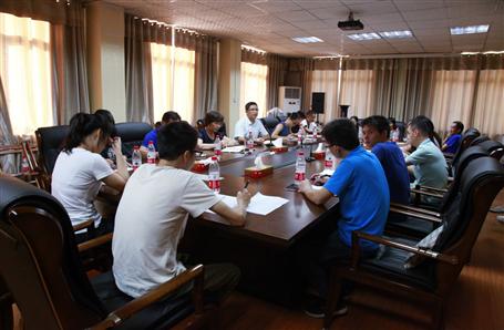 交流總結(jié)，提高財務(wù)水平