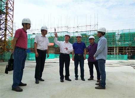 覃振華、劉國江到梧州佛子時(shí)代廣場項(xiàng)目調(diào)研