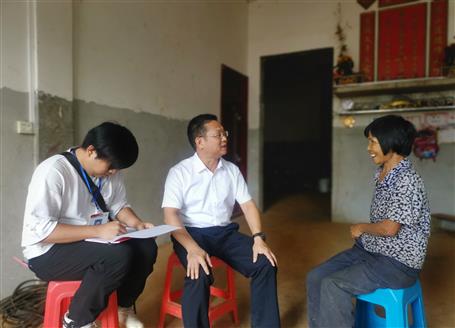 公司領(lǐng)導(dǎo)到扶貧一線助力脫貧攻堅