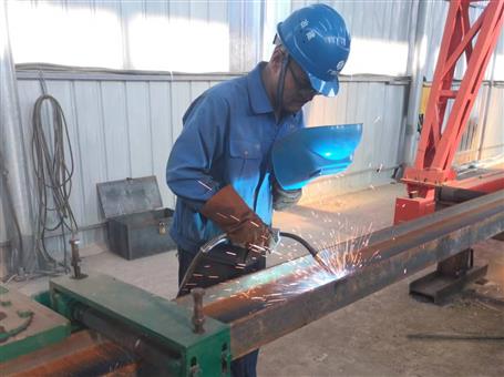 【奮力沖刺?勇創(chuàng)佳績(jī)】冶建桂鴻分公司項(xiàng)目：奮戰(zhàn)一線(xiàn) 全力沖刺