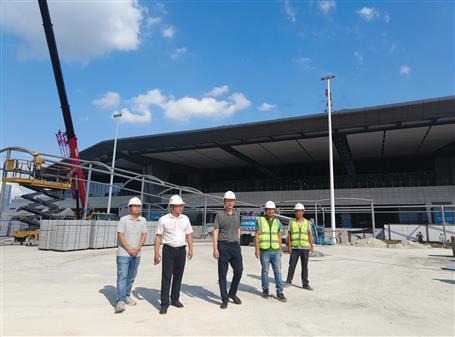 何勇到冶建桂華分公司項(xiàng)目開(kāi)展國(guó)慶節(jié)、中秋節(jié)前檢查